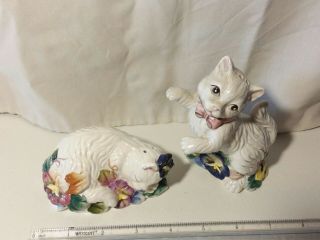 Vintage Ceramic White Kitty Cats Hand Painted Salt & Pepper Shakers