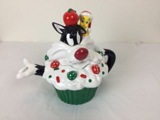Warner Brothers Sylvester And Tweety Bird Christmas Cupcake Teapot No Box