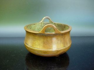A SMALL ANTIQUE CHINESE BRONZE TRI - POD CENSER WITH MARKING 2