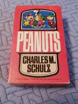 Snoopy Charles M Schulz Gift Box 1 Set Of 5 Paperbacks Vintage Set Complete