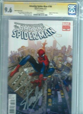 Spider - Man 700 Cgc 9.  6 Signed By Stan Lee