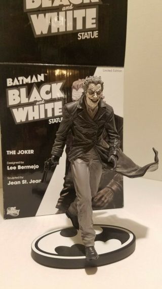 Dc Direct Batman Black And White The Joker Statue By Lee Bermejo