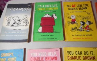 Set of 10 - Vintage 1960s - Peanuts by Charles Schulz - BOOKS 3