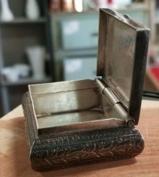 Vintage Hinged Silver Pill box with vine and flower engravings 8