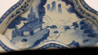 Unusual Chinese 18/19th C Century Blue and White Footed Dish 2