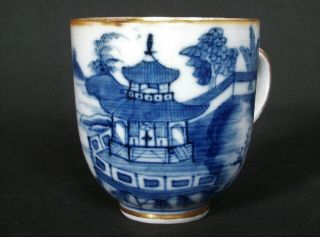 GOOD CHINESE 18th C QIANLONG BLUE AND WHITE PAGODA LAKESIDE TEA CUP VASE BOWL 2 2