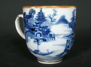 GOOD CHINESE 18th C QIANLONG BLUE AND WHITE PAGODA LAKESIDE TEA CUP VASE BOWL 2 4