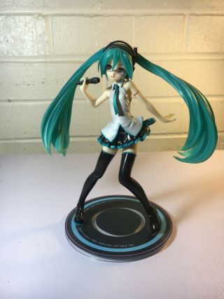Good Smile Company: Vocaloid - Hatsune Miku Lat - Type Ver 1/8 Scale Figure Real
