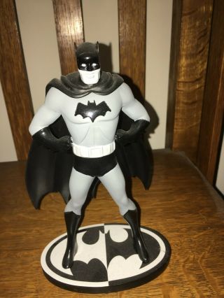 Dc Collectibles Batman: Black And White: Batman By Dick Sprang Statue