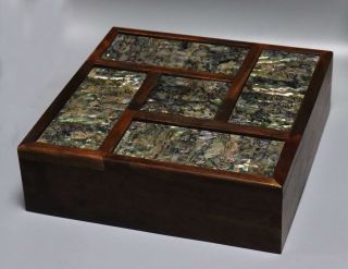 Collectable Art Old Handwork Asian Decor Boxwood Inlay Conch Carve Jewelry Box 4