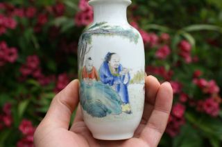 19th - 20th C.  Antique Chinese Porcelain Hand Painted Figural Vase - Marks 4
