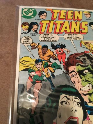 The Teen Titans No 48 1st Appearence Of Bumblebee 1977 Dbl Faced Extremely Rare 3