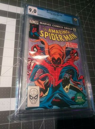 Spiderman 238 9.  0 Cgc - Undisplayed - Fresh