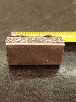 QUALITY VINTAGE WHITE METAL REPOUSSE TWIN LIDDED PILL BOX (SILVER) 3