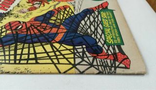SPIDER - MAN 15 1st APP KRAVEN THE HUNTER HAS (HAS A SMALL CUT OUT) KEY 4