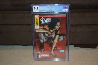 Uncanny X - Men 1 Cgc 9.  8 Mike Choi Variant Cover White Pages