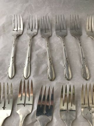 12 Wm A Rogers A1 Plus Onida Salad Forks Meadowbrook Silver Ware 6 1/4”