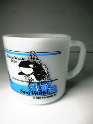 Sea World Shamu Anchor Hocking 1985 White Milk Glass Coffee Mug U.  S.  A.