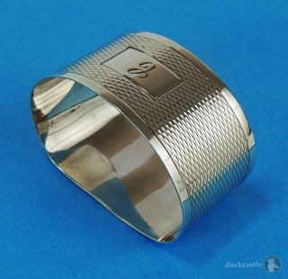 Vintage Elizabeth Ii Sterling Silver D Shaped Napkin Ring Birmingham 1962