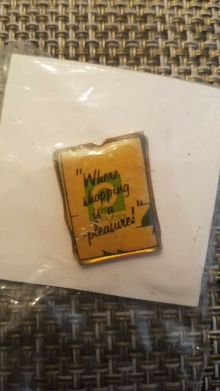 Publix " Where Shopping Is A Pleasure " Collectible Pin