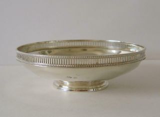 A Good Quality Sterling Silver Pedestal Bowl Birmingham 1930 Elkington & Co 72g