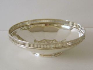 A Good Quality Sterling Silver Pedestal Bowl Birmingham 1930 Elkington & Co 72g 3