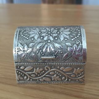 Vintage 800 Continental Solid Silver Treasure Chest Pill Trinket Box 37.  7g