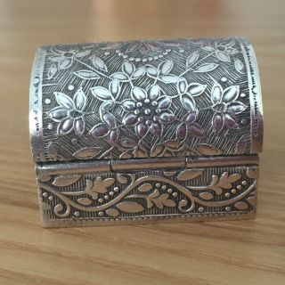 Vintage 800 Continental Solid Silver Treasure Chest Pill Trinket Box 37.  7g 4