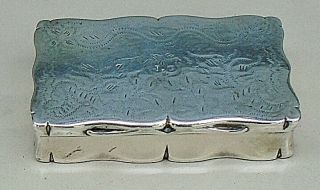 ANTIQUE SILVER PLATED SNUFF BOX WITH STIPPLE ENGRAVING c.  1840 4