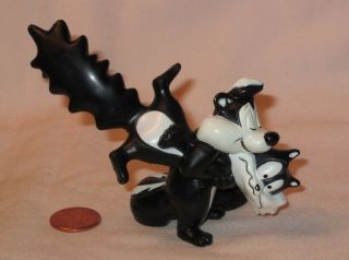 Warner Bros Looney Tunes Pepe Le Pew Holding Penelope Figure; By Tyco 1994