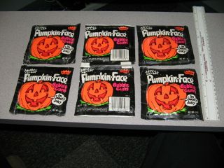 Fleer Pumpkin Face Vintage Bubble Gum (1 Pack) 1970s - 1980s Halloween Candy