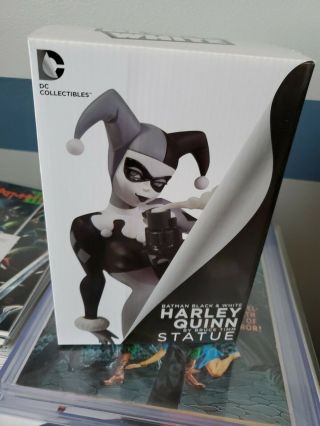 Harley Quinn - Batman Black & White Statue - Bruce Timm - 1st Edition - Fact