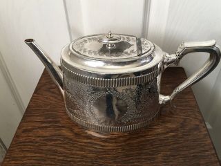 Vintage Walker & Hall Silver Plated Old English Solid Tea Pot