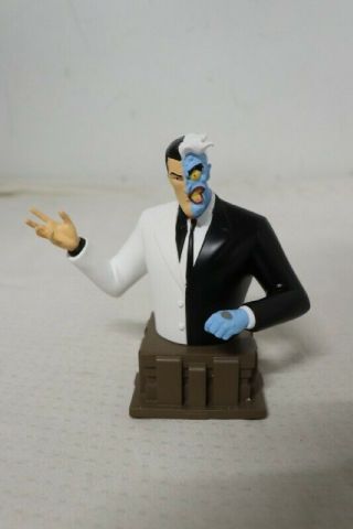 Batman: Animated Series - Two - Face Bust Statue Iob