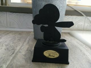 Vtg 1970 ' s Aviva Peanuts SNOOPY RED BARON World ' s Greatest Trophy Flying Ace 4