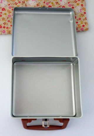 Sanrio 2000 Nemukko Nyago Metal Tin Box Carrying Case 4
