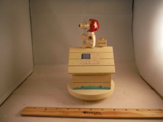 Vintage Schmid Snoopy Astronaut " Fly Me To The Moon " 1969 Music Box