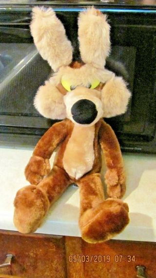 Vintage 1989 18 Inches Tall " Plush Stuffed Wile.  E.  Coyote " Great Collectible
