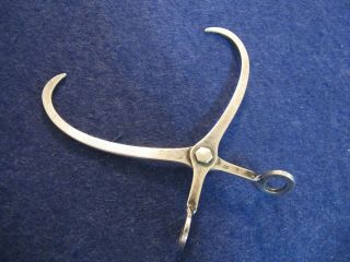 Sterling Silver Ice/sugar Cube Hay Hook Tongs.  By Napier