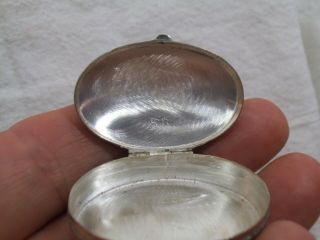Vintage Oval Hinged Sterling Silver Pill/Snuff Box marked 925 - 1 7/16 