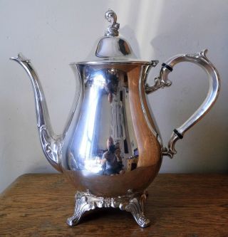 Lovely Vintage Sheffield Silver Plate Queen Anne Style 2pt Tea Pot 4 Rococo Feet