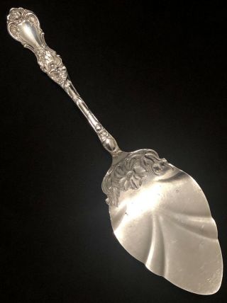 Vintage 1835 R.  Wallace Silverplate Floral Pie Cake Pastry Server C1902 Pretty