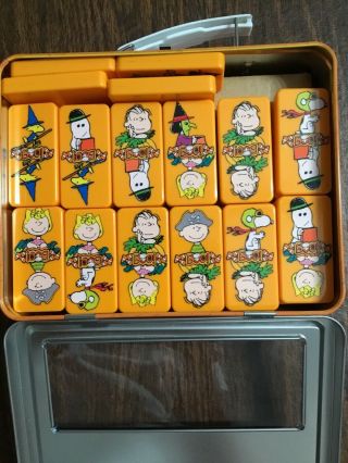 Peanuts It ' s the Great Pumpkin Charlie Brown Dominos Game Lunchbox 3