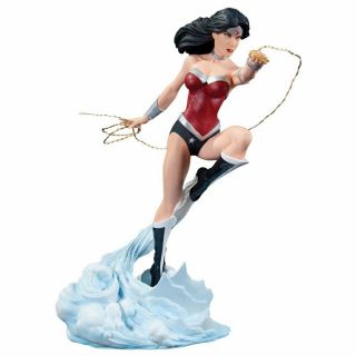 Dc Comics Cover Girls 52 Wonder Woman 9.  5 " Statue W/box Dc Universe