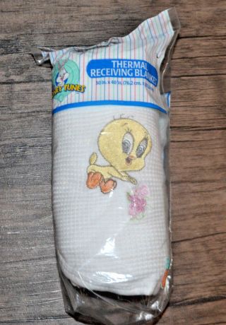 - Vintage Baby Looney Tunes Thermal Receiving Blanket - Tweety Bird