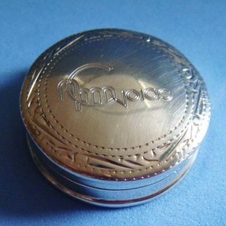 Lovely Vintage Sterling Silver Engraved Decoration Little Hinged Snuff Pill Box