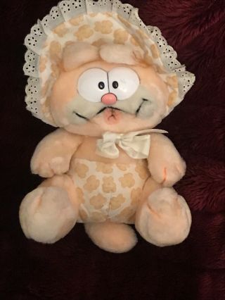 Vintage 1981 Dakin Baby Garfield Plush Doll Figure Baby Bonnet W/ Pookie Bear