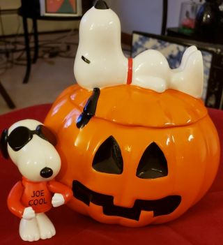 Peanuts Snoopy Ceramic Halloween Pumpkin Candy Dish & Bonus Joe Cool