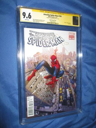 Spiderman 700 Cgc 9.  6 Ss Signed By John Romita Sr Death Of Peter Parker