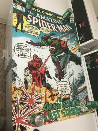 Death Of Gwen Stacy 24x36 Poster Signed By Stan Lee Jsa Sticker
